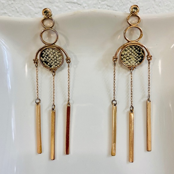 HP! 🐍 CC Snakeskin Print Gold Tone Earrings - Picture 1 of 6